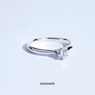 Round Tiffset 0.30ct M R